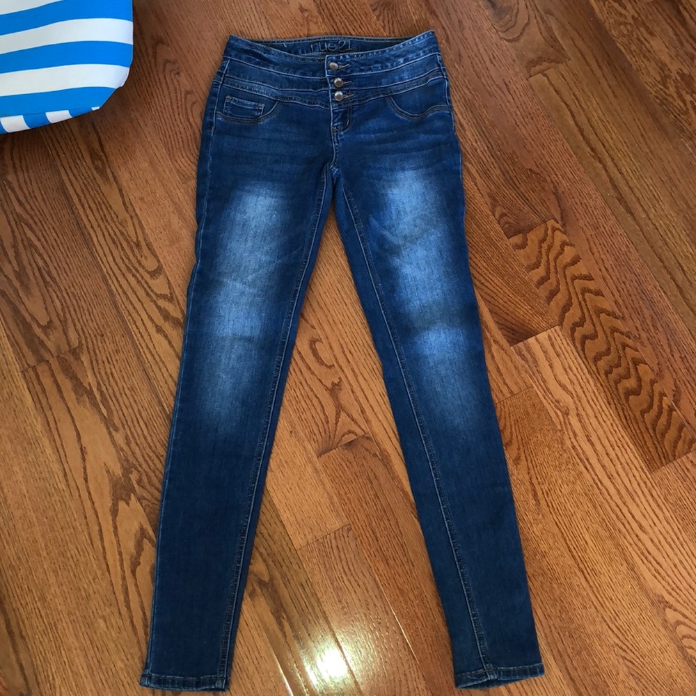 High Waisted Jeans